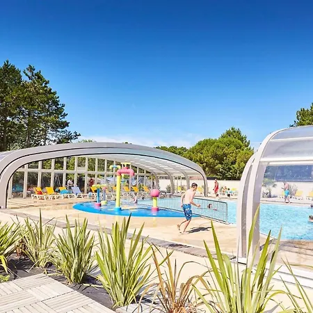 Κάμπινγκ Superbe Mobile-home 6 Personnes - Camping 4 Etoiles Σαιν-Ζαν-ντε-Μον